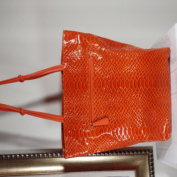 Chi by Carlos Falchi Croc Embossed Faux Leather Shoulder Bag - Picture 4 of 10